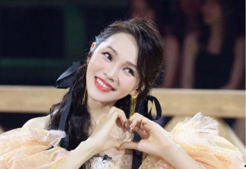 娱乐吃瓜姐亚马尔,吃瓜姐亚马尔背后的故事